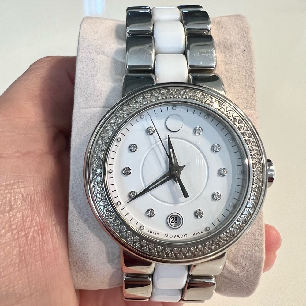 Movado Women's diamond Watch , great condition ,authentic